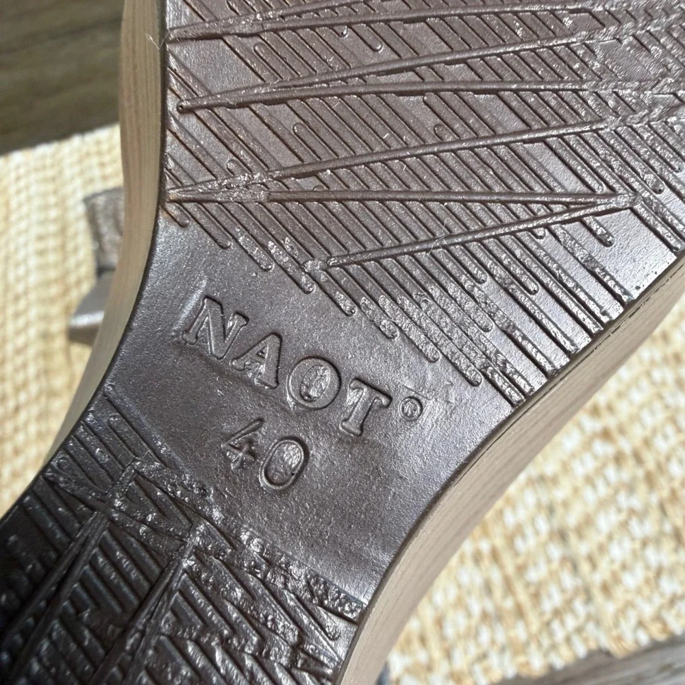 Naot Israel Flirt Wedge Metallic Taupe Leather T-Strap Sandals Women 40 US 9